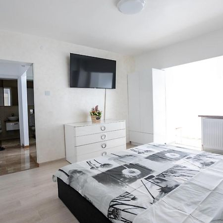 Apartament Central Târgu Jiu Екстериор снимка