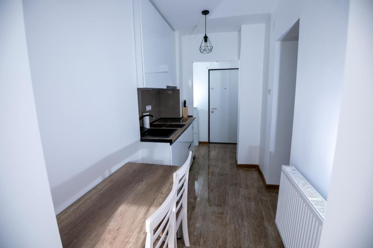 Apartament Central Târgu Jiu Екстериор снимка